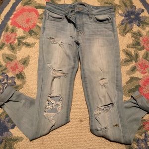 Light Wash Rip Jegging